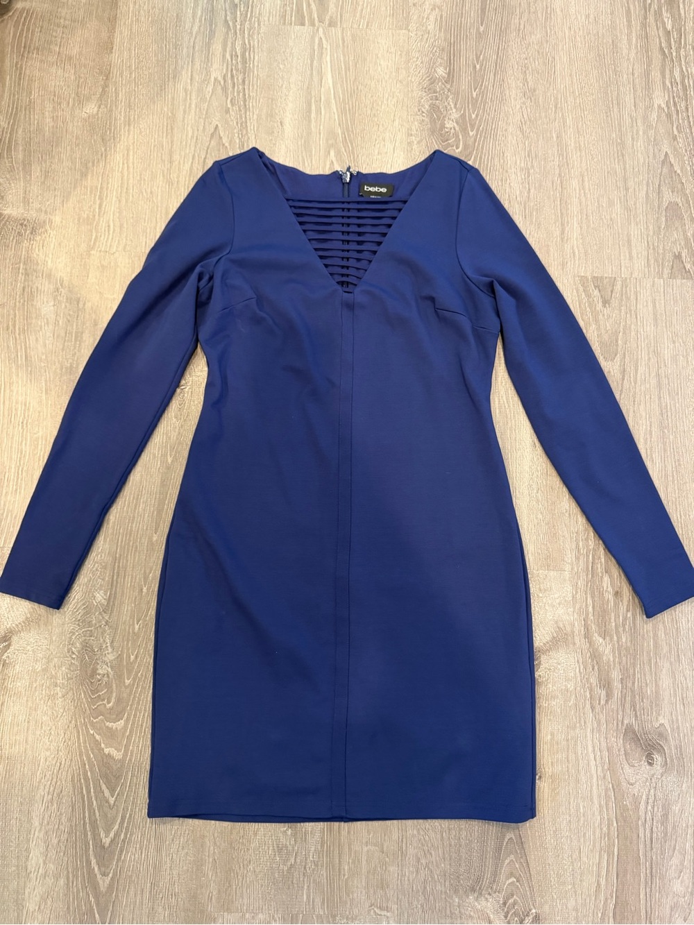 bebe Royal Blue Long Sleeve VโNeck Sheath Dress